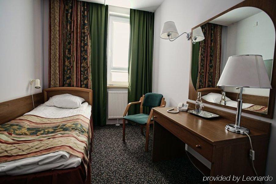 Hotel Victoria Lublin Zimmer foto